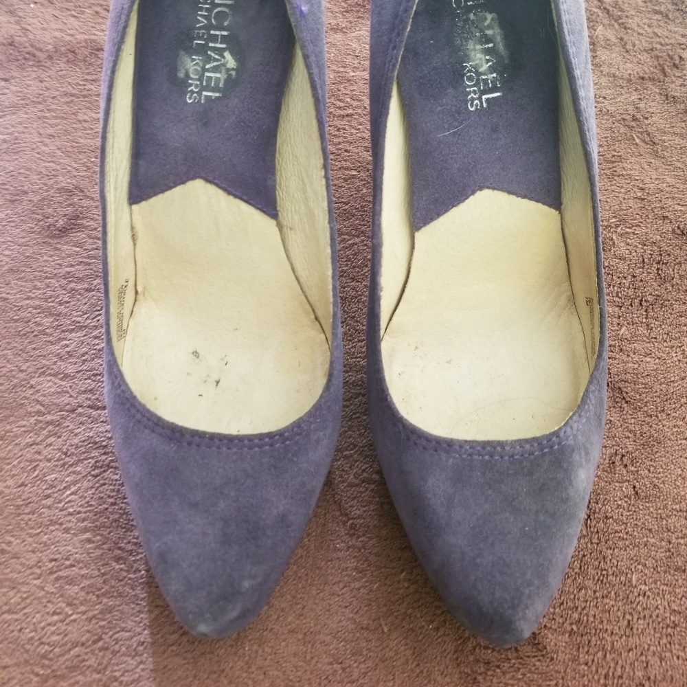 Purple faux suede pumps